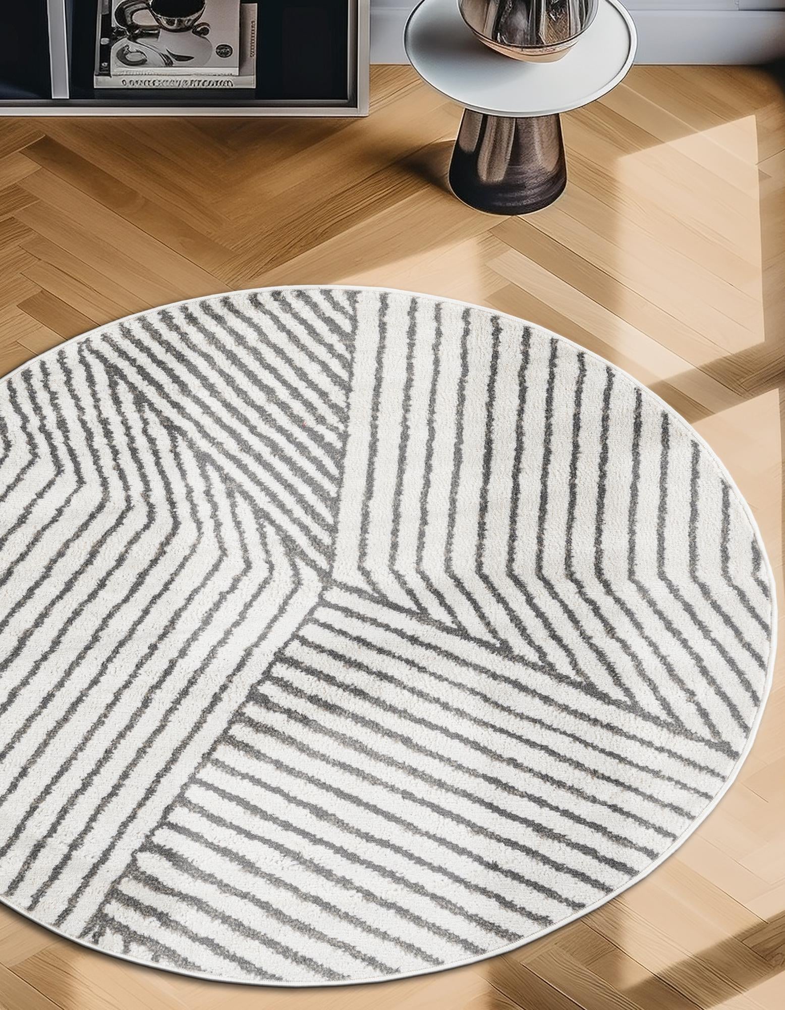 Ivory 7' 10 x 7' 10 Oslo Round Rug | Rugs.com