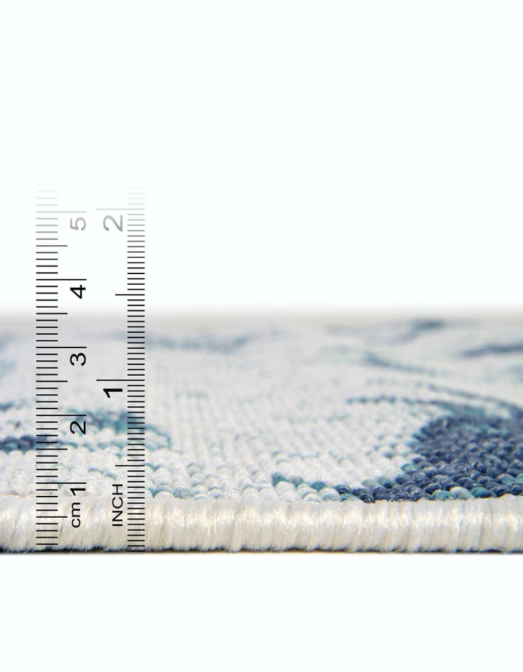 Detail image of  4' x 4'  Washable Coastal Indoor / Outdoor Round Rug