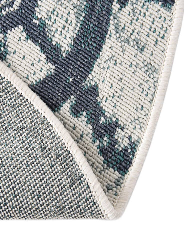 Detail image of  4' x 4'  Washable Coastal Indoor / Outdoor Round Rug