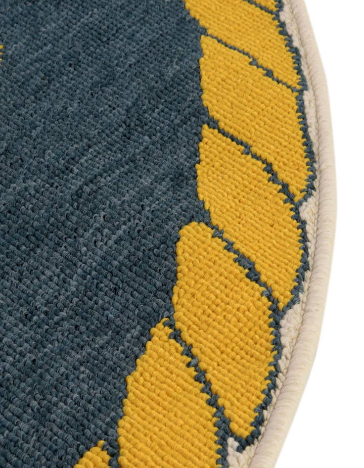 Detail image of  7' x 7'  Washable Coastal Indoor / Outdoor Round Rug