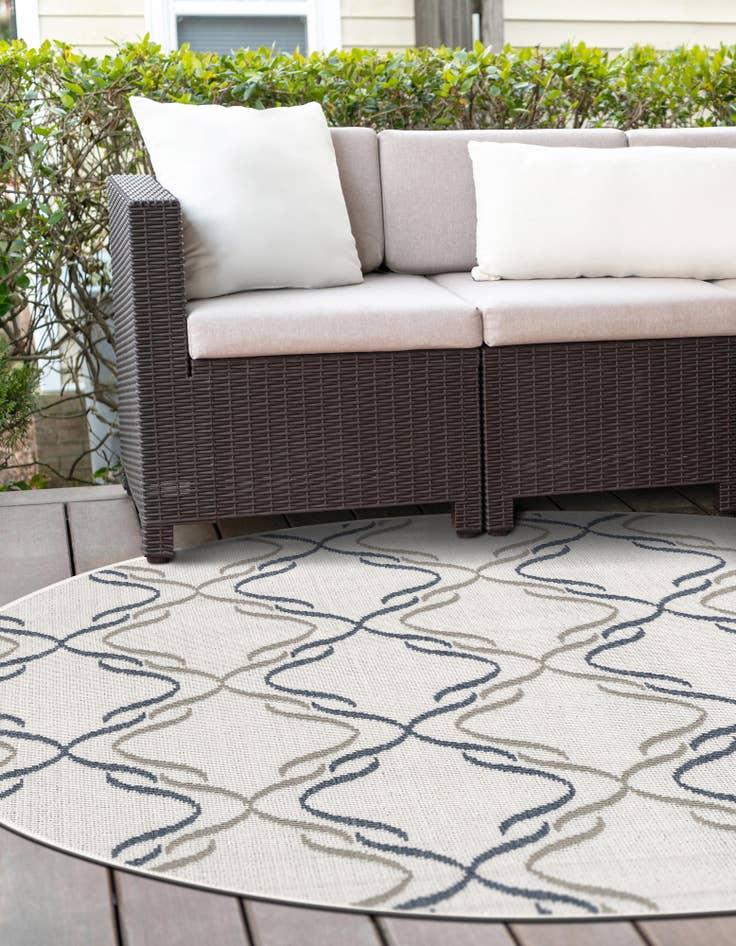 Detail image of  4' x 4'  Washable Lattice Indoor / Outdoor Round Rug