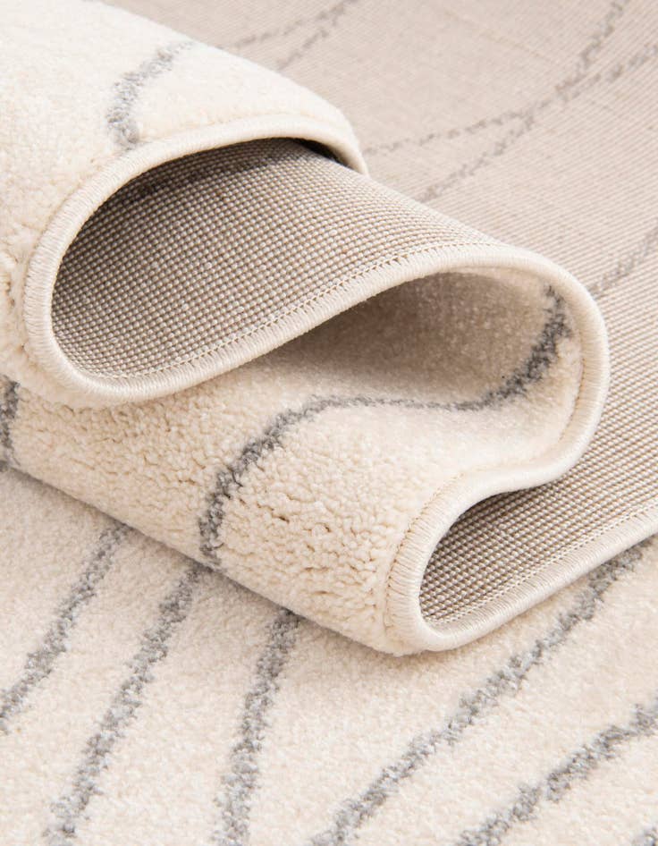 Detail image of  8' x 8' Titania Round Rug