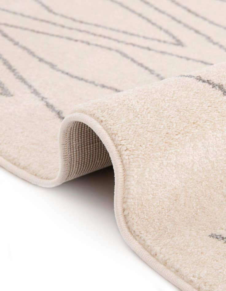 Detail image of  8' x 8' Titania Round Rug