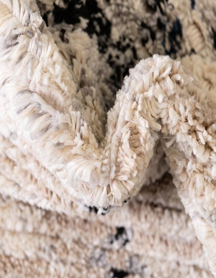 Detail image of  7' x 7' Tucson Round Rug