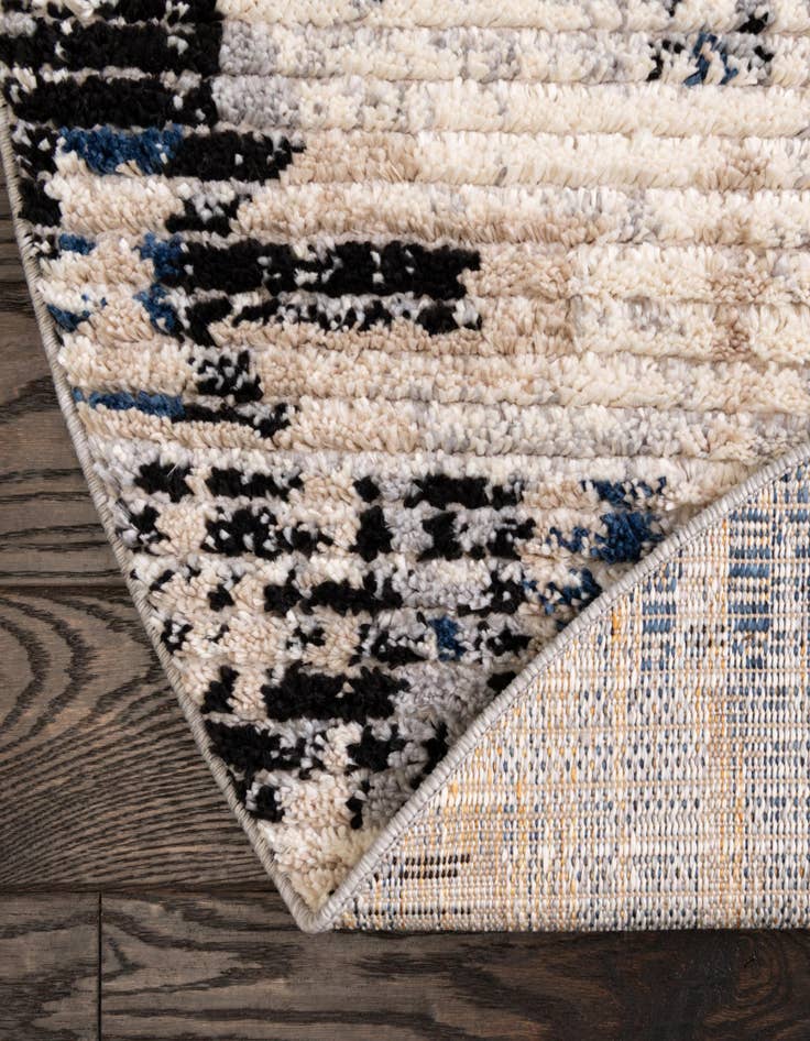 Detail image of  7' x 7' Tucson Round Rug