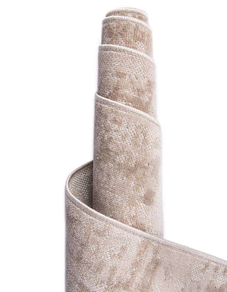 Detail image of  5' 3 x 5' 3 Valencia Round Rug