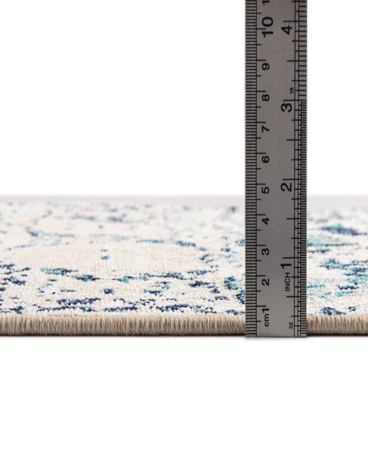 Detail image of  2' x 6' Amulet Runner Rug