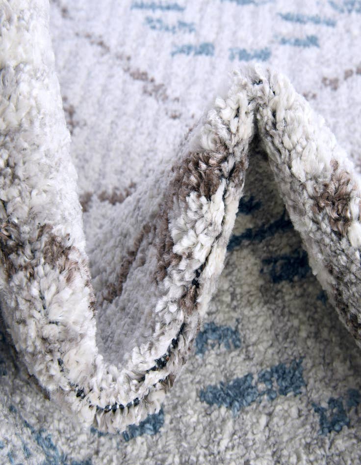 Detail image of  2' x 8' Aramis Runner Rug