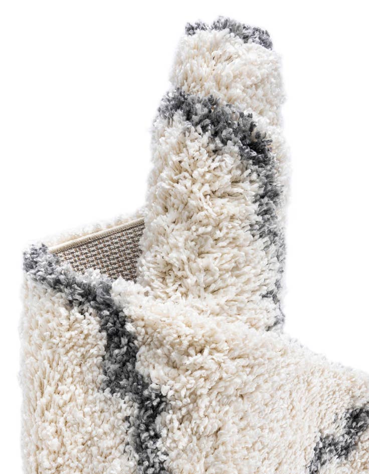 Detail image of  2' 7 x 8' 2 Athena Shag Runner Rug