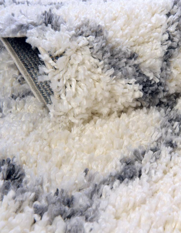 Detail image of  2' 7 x 8' 2 Athena Shag Runner Rug