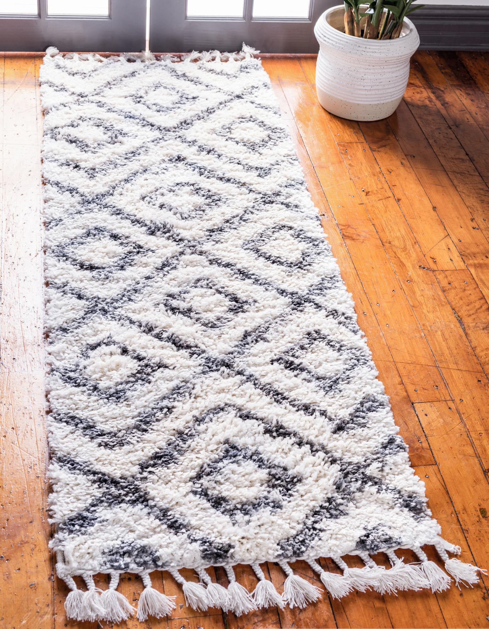  2' 2 x 6' Athena Shag Runner Rug