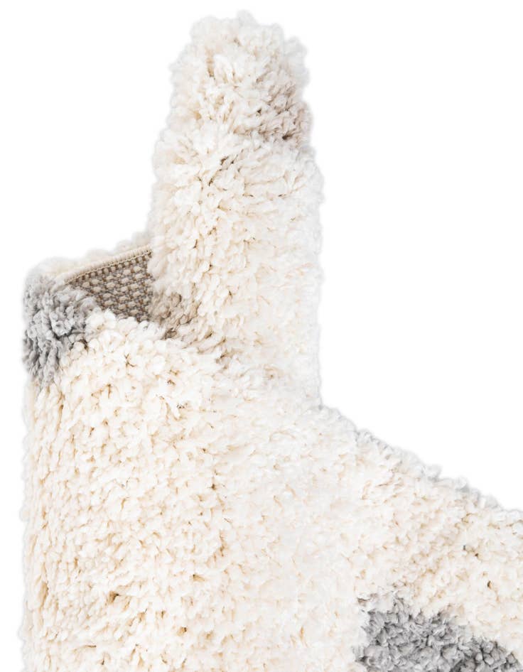 Detail image of  2' 2 x 6' Athena Shag Runner Rug