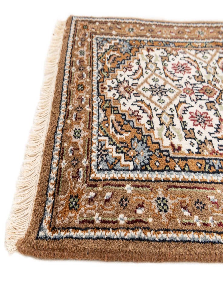 Detail image of  2' 5 x 4' 10  Hand Knotted Bidjar Wool Runner Rug