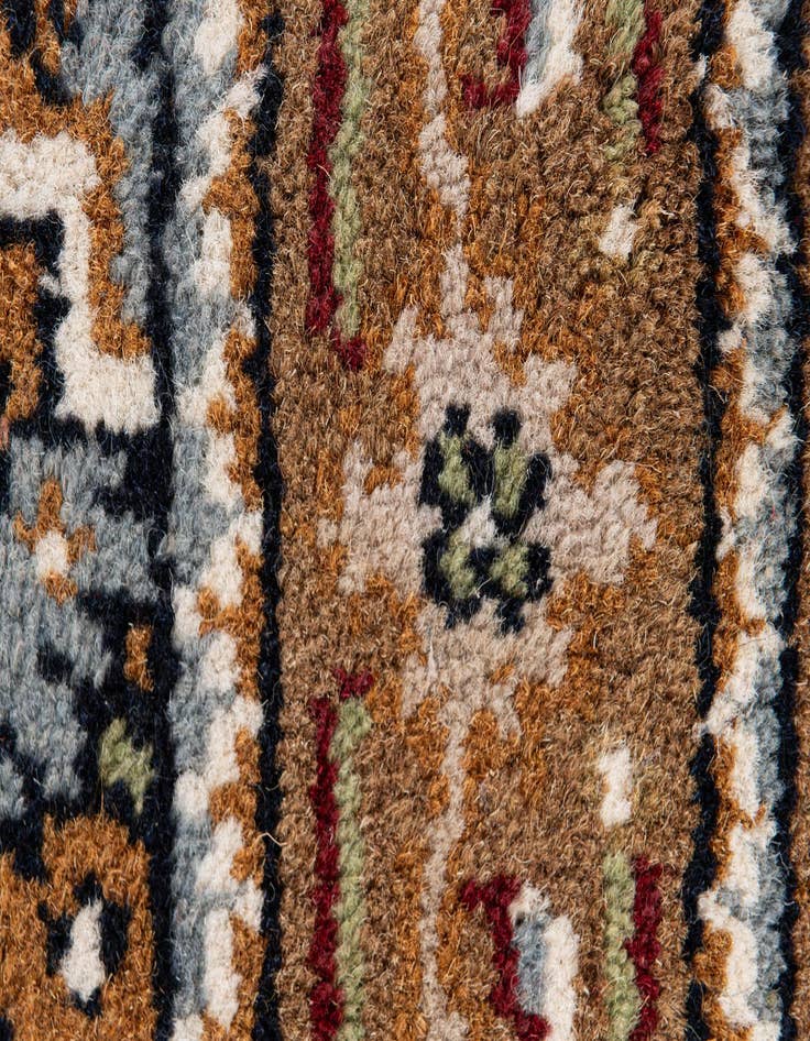 Detail image of  2' 5 x 4' 10  Hand Knotted Bidjar Wool Runner Rug