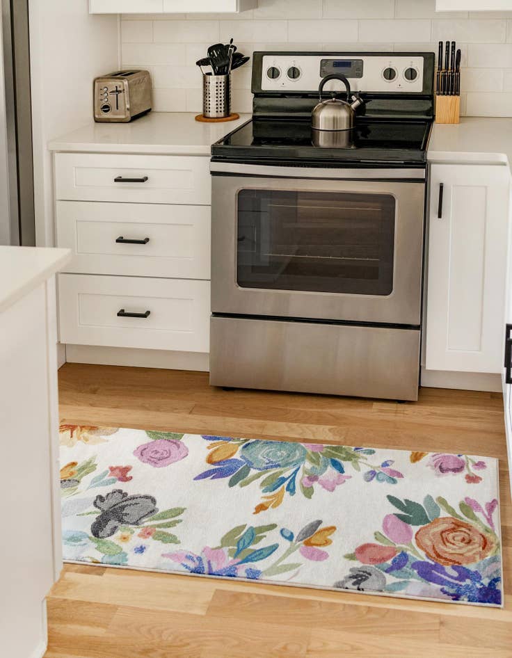 Detail image of  2' x 6' Blossom Runner Rug