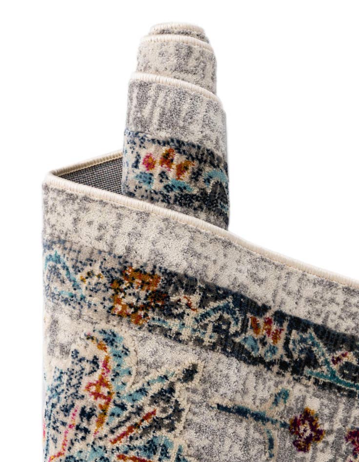 Detail image of  2' 7 x 9' 10 Budapest Runner Rug