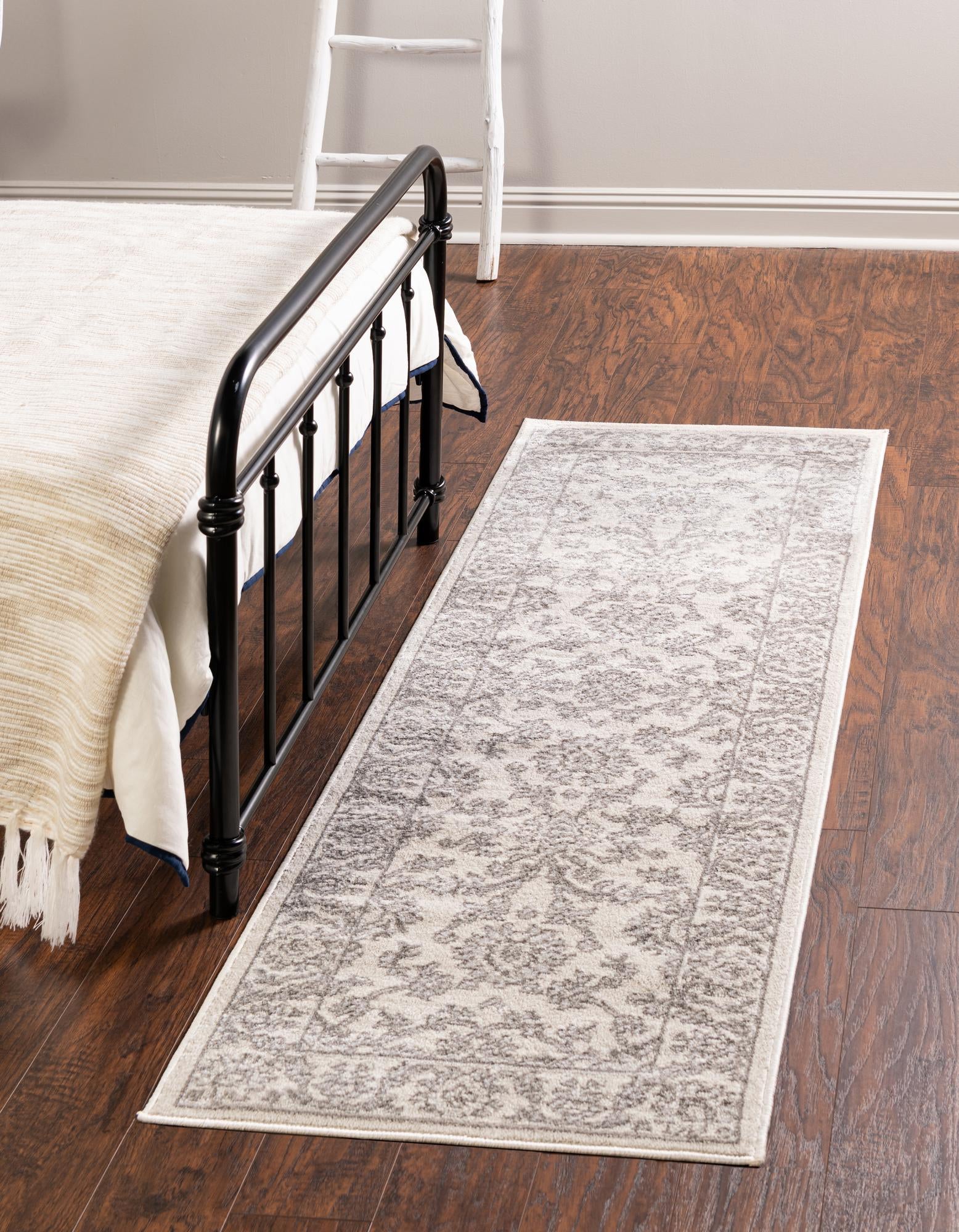 Ivory＆Co.　Charlotte Ivory 2' x 7' 1 Charlotte Runner Rug | Rugs.com
