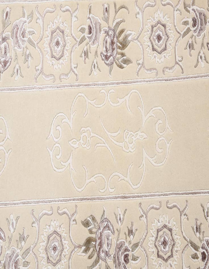 Detail image of  2' 7 x 9' 7  Hand Knotted Darya Wool Runner Rug