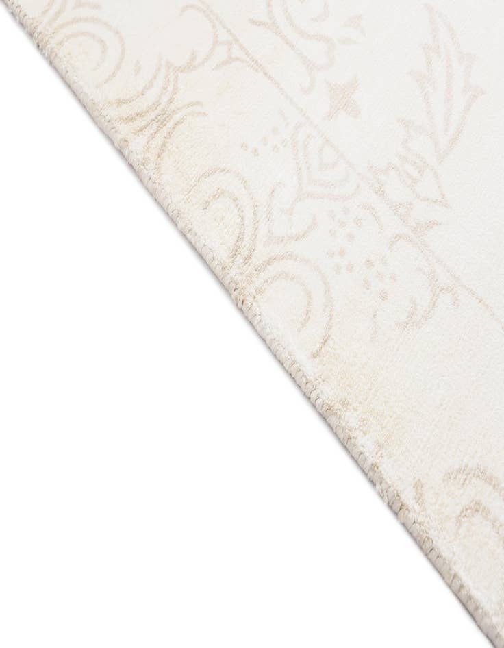 Detail image of  2' 8 x 9' 11  Hand Knotted Darya Wool Runner Rug