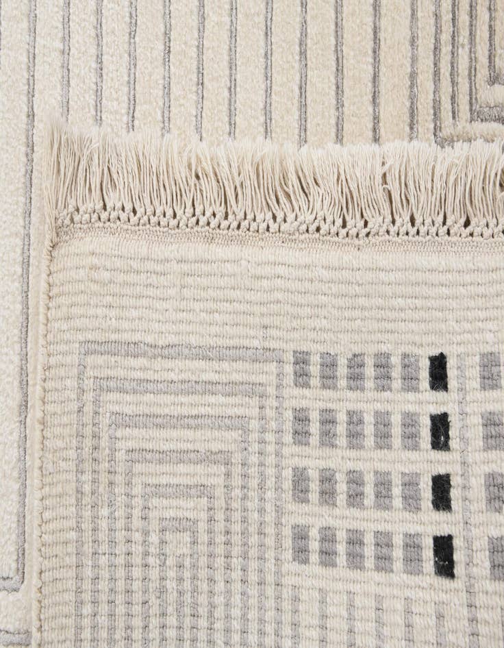 Detail image of  2' 8 x 9' 11  Hand Knotted Darya Wool Runner Rug