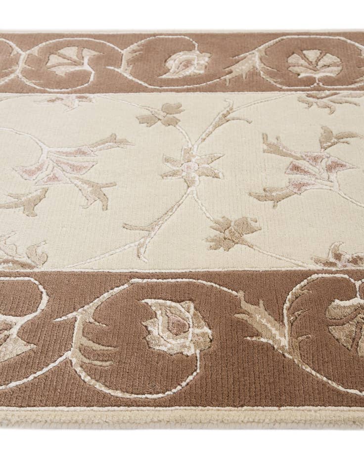 Detail image of  2' 7 x 9' 9  Hand Knotted Darya Wool Runner Rug