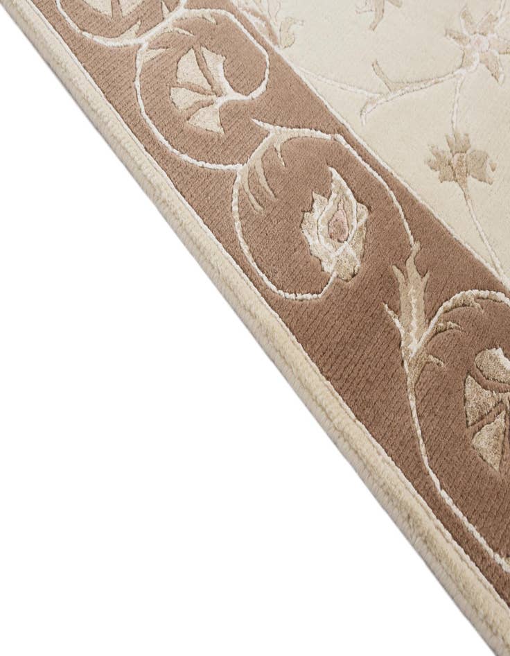 Detail image of  2' 7 x 9' 9  Hand Knotted Darya Wool Runner Rug