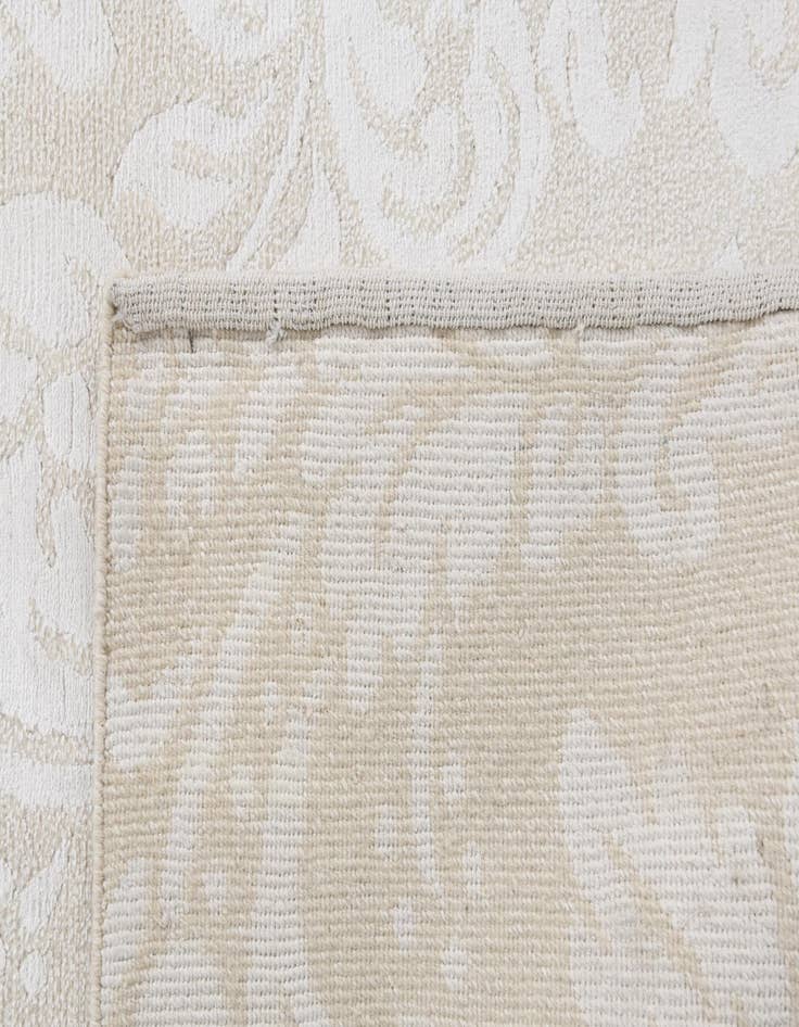 Detail image of  2' 9 x 9' 10  Hand Knotted Darya Wool Runner Rug