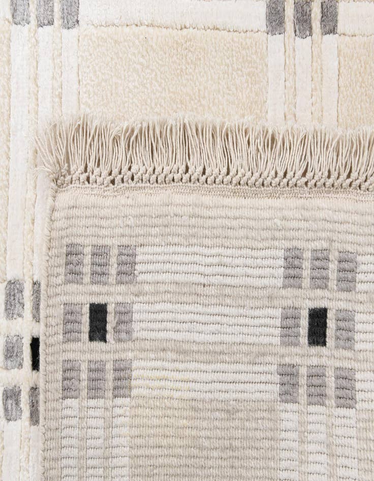 Detail image of  2' 7 x 12' 10  Hand Knotted Darya Wool Runner Rug