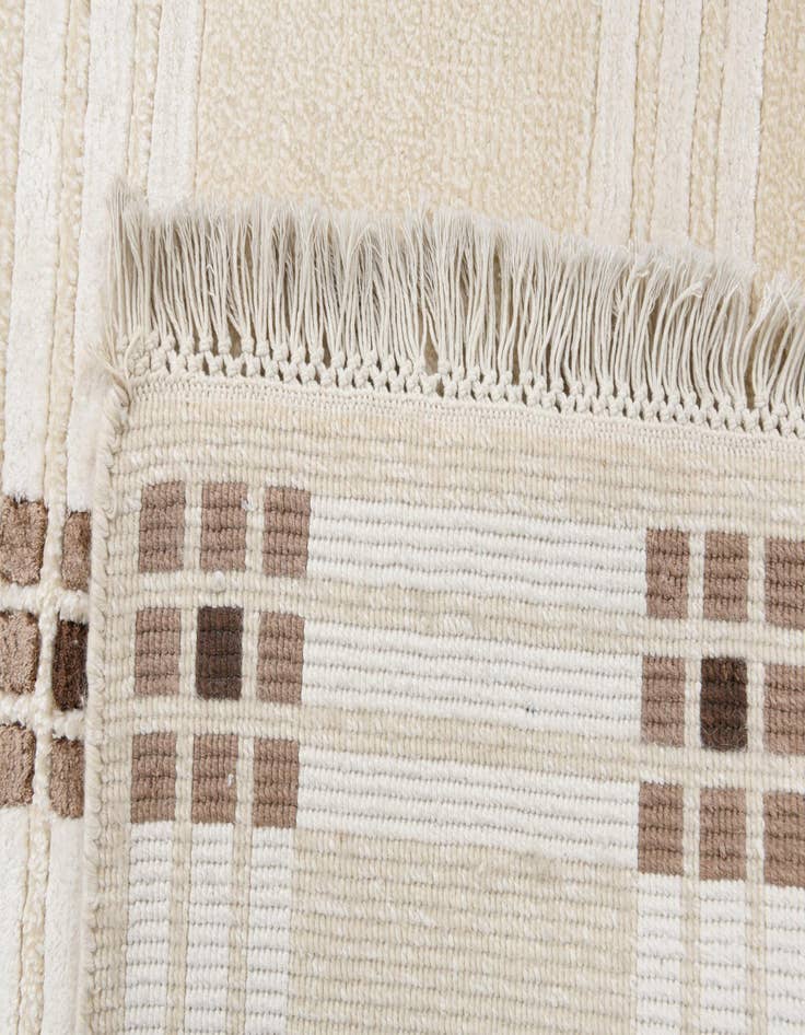Detail image of  2' 7 x 12' 10  Hand Knotted Darya Wool Runner Rug