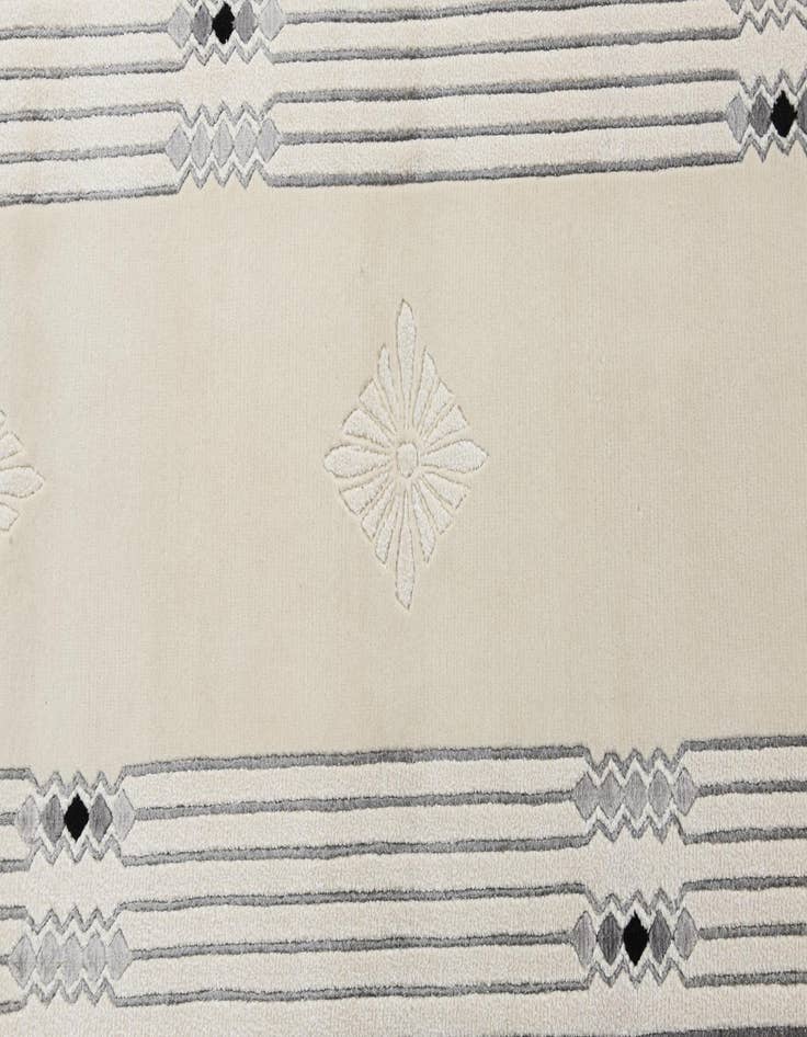 Detail image of  2' 7 x 12' 10  Hand Knotted Darya Wool Runner Rug