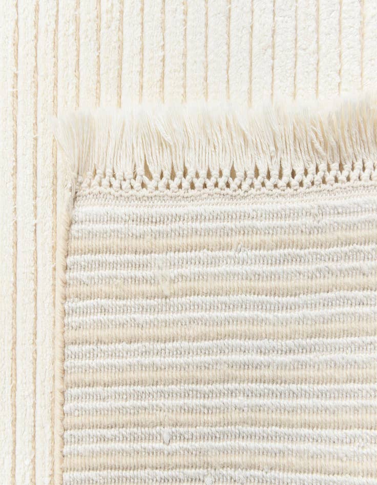 Detail image of  2' 9 x 9' 9  Hand Knotted Darya Wool Runner Rug