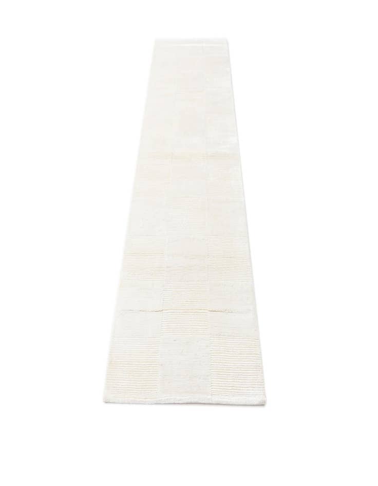 Detail image of  2' 8 x 9' 9  Hand Knotted Darya Wool Runner Rug