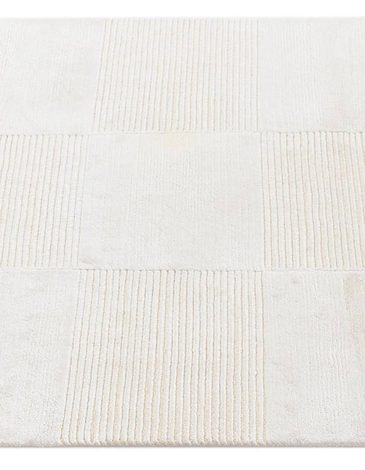 Detail image of  2' 8 x 9' 9  Hand Knotted Darya Wool Runner Rug