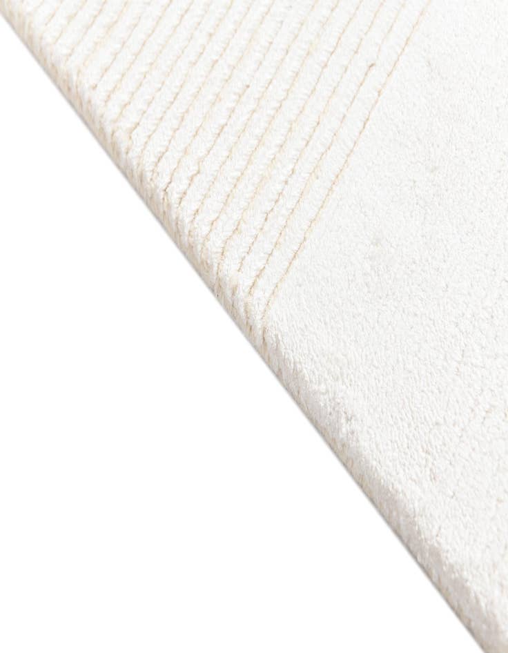 Detail image of  2' 8 x 9' 9  Hand Knotted Darya Wool Runner Rug