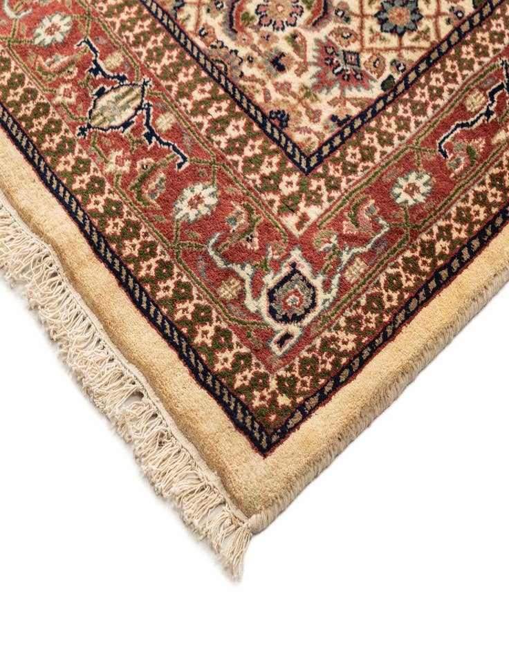 Detail image of  4' 10 x 9' 10  Hand Knotted Farahan Wool Runner Rug