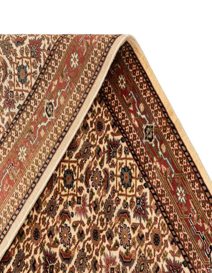 Detail image of  4' 10 x 9' 10  Hand Knotted Farahan Wool Runner Rug