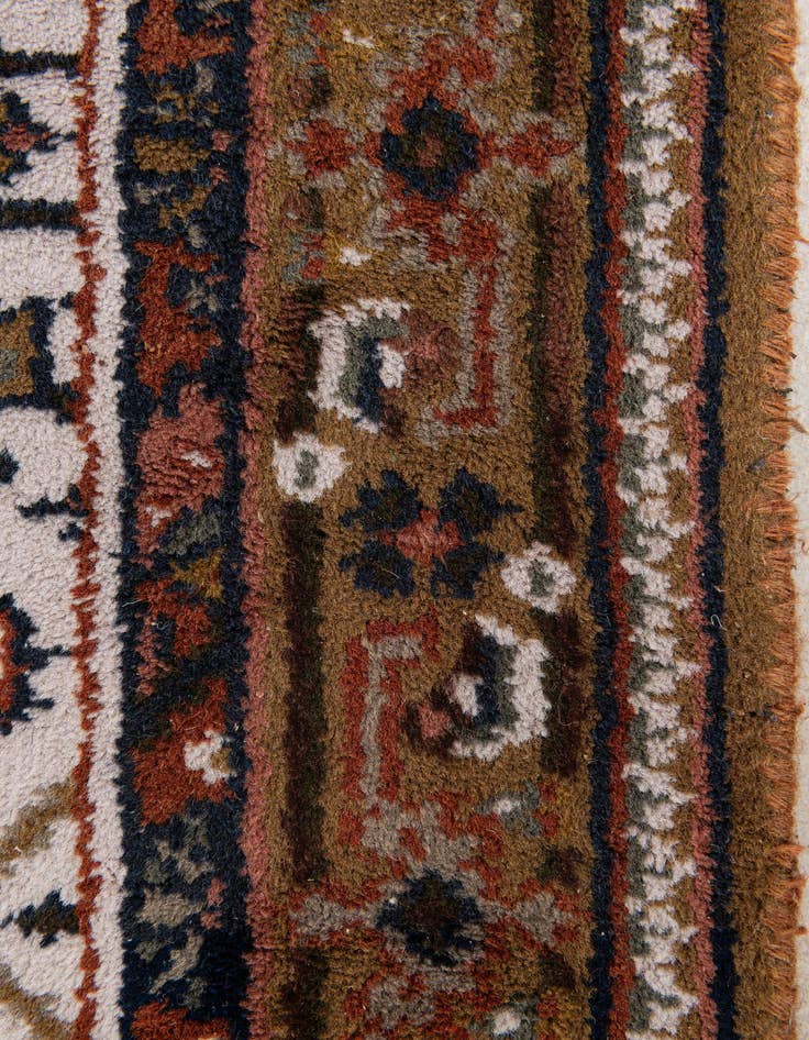 Detail image of  2' 4 x 4' 10  Hand Knotted Hamedan Wool Runner Rug