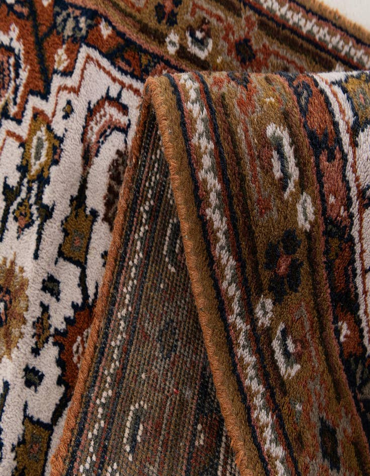 Detail image of  2' 4 x 4' 10  Hand Knotted Hamedan Wool Runner Rug