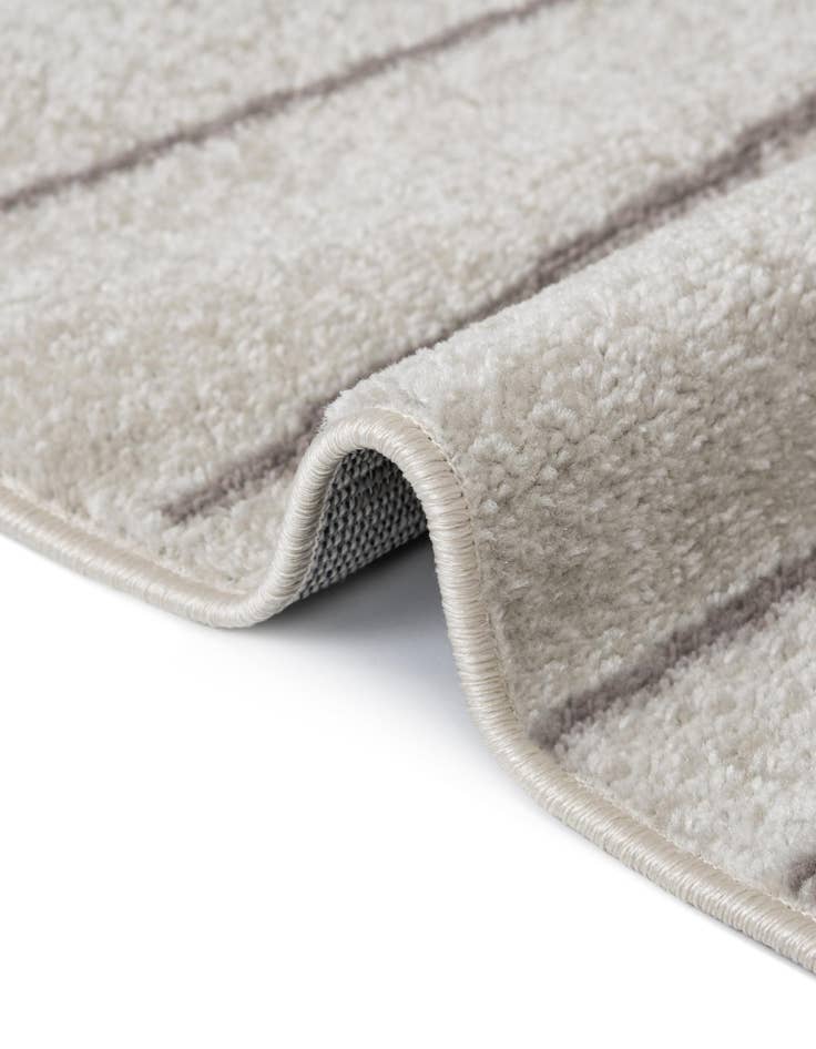 Detail image of  2' 7 x 10' Hanahan Runner Rug