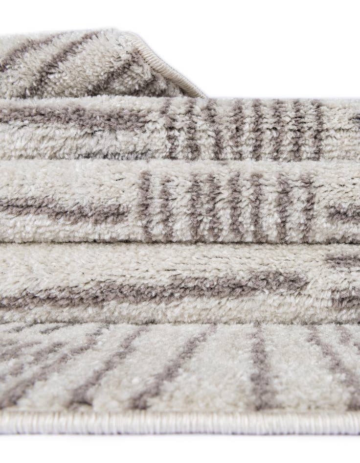 Detail image of  2' x 6' Hanahan Runner Rug