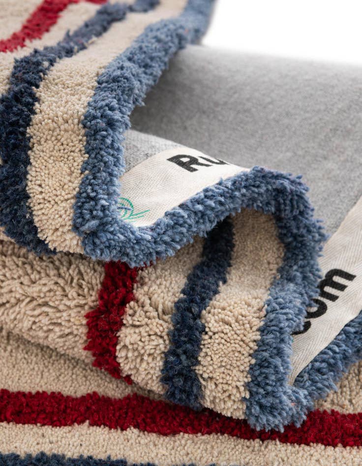 Detail image of  2' x 6' 1 Handtufted Wool Runner Rug