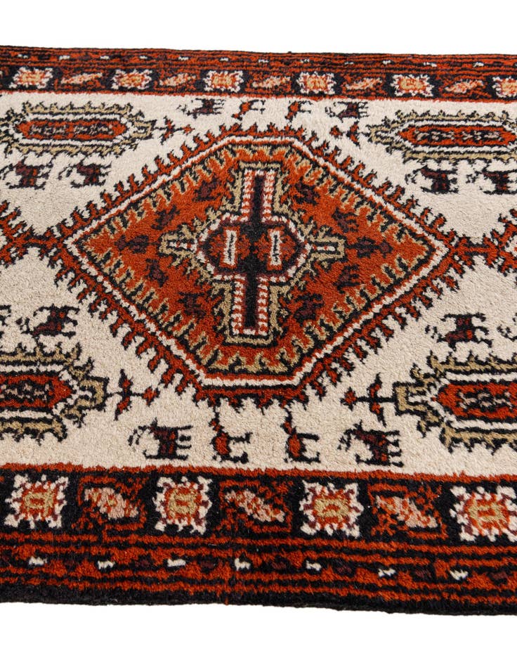 Detail image of  2' 4 x 4' 7  Hand Knotted Heriz Wool Runner Rug