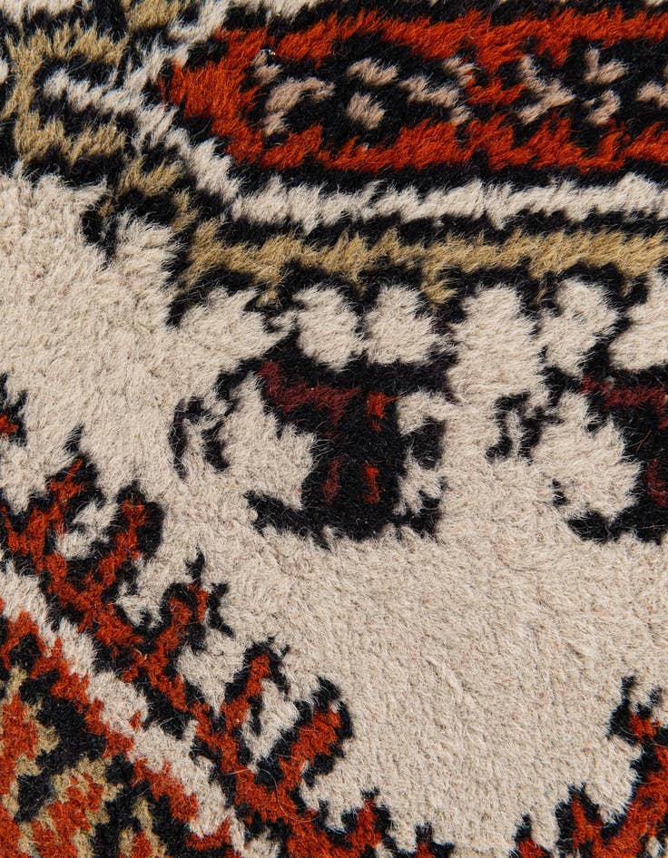 Detail image of  2' 4 x 4' 7  Hand Knotted Heriz Wool Runner Rug