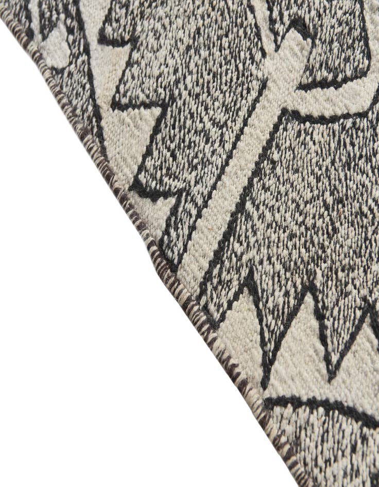 Detail image of  2' 6 x 9' 4  Hand Woven Kilim Modern Wool Runner Rug