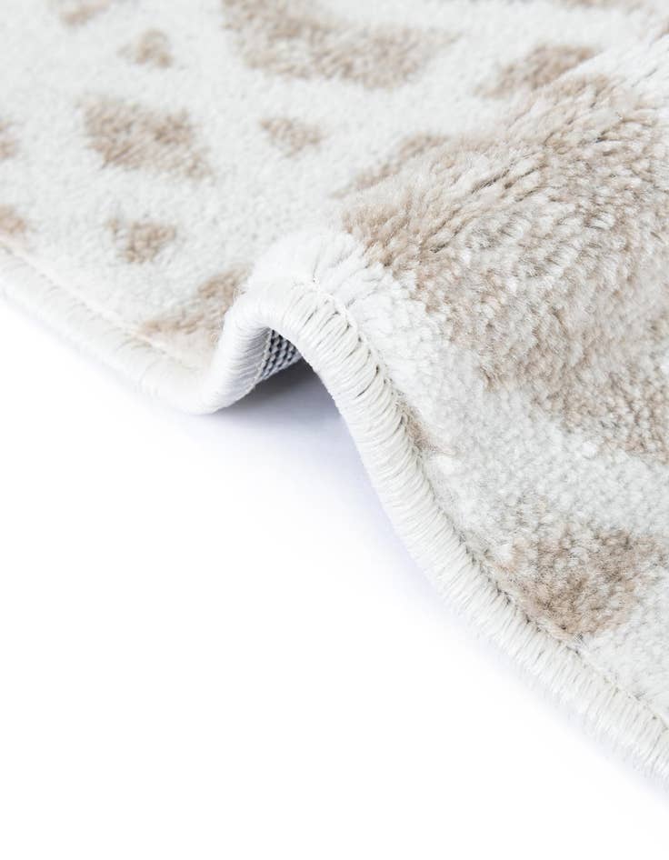 Detail image of  2' 7 x 10' Laguna Runner Rug