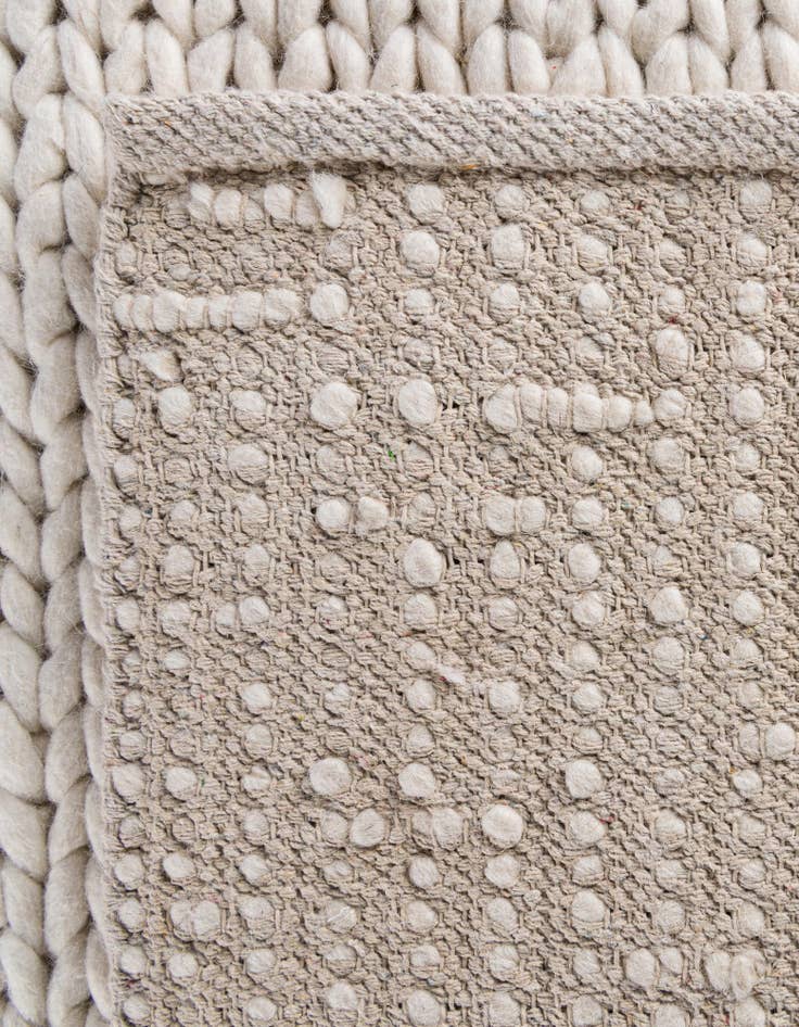 Detail image of  2' x 8'  Hand Woven Lana New Zealand Wool Runner Rug