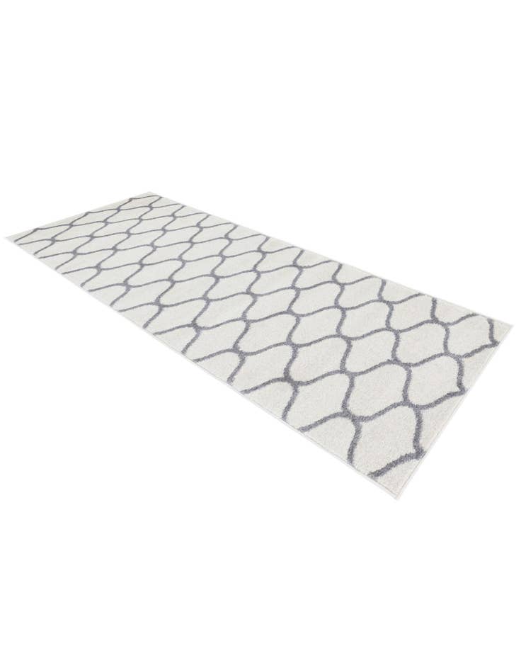 Detail image of  2' x 6' Lattice Frieze Runner Rug