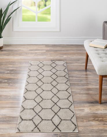  2' x 10' Lattice Frieze Runner Rug