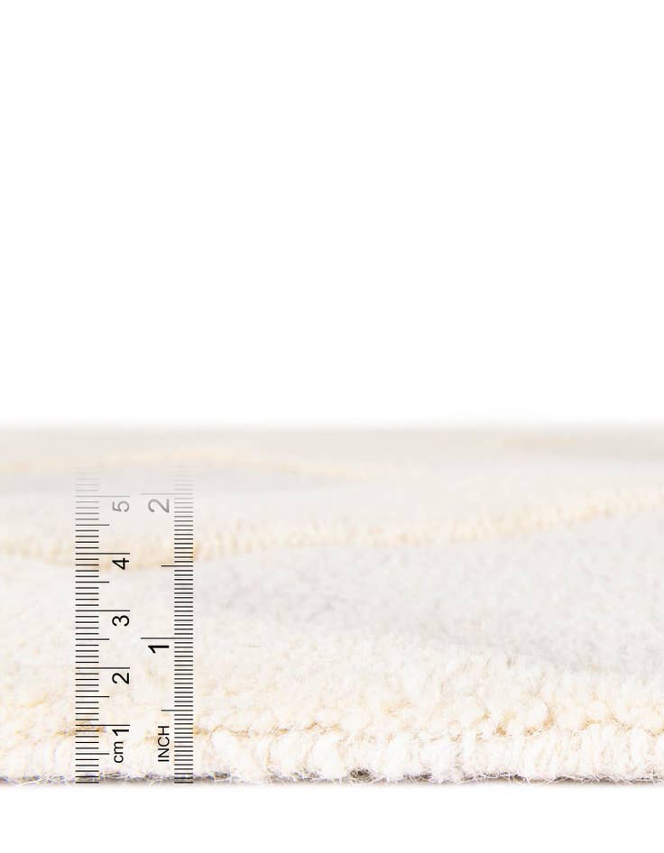 Detail image of  2' x 8'  Hand Woven Lattice Wool Runner Rug