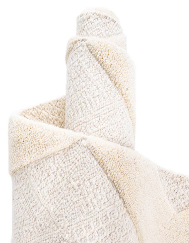 Detail image of  2' x 8'  Hand Woven Lattice Wool Runner Rug